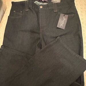 NWT NYDJ dark wash boot cut stretch jeans